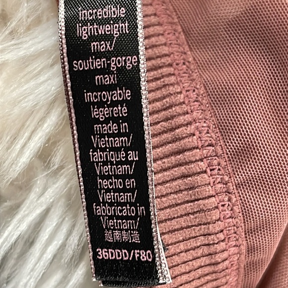 VICTORIA’S SECRET Incredible Lightweight Max Support Plunge Sport Bra Size 36DDD - Picture 8 of 10